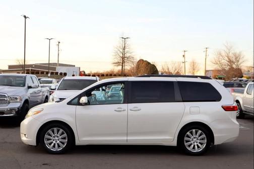 2017 Toyota Sienna Limited Premium