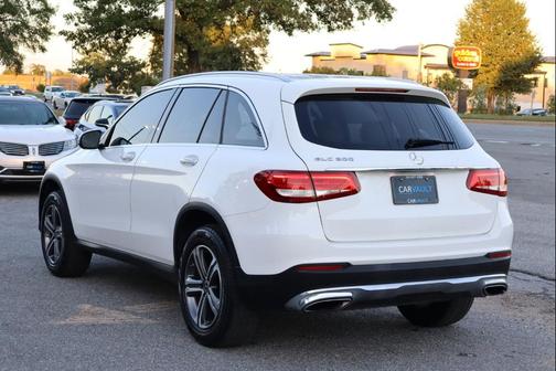 2018 Mercedes-Benz GLC 300 Base
