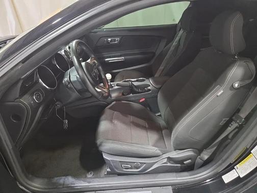 Black 2015 Ford Mustang V6