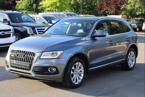 Monsoon Gray Metallic 2013 Audi Q5 2.0T Premium Plus