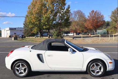 2001 Toyota MR2 2dr Conv Manual