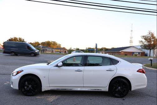 2016 INFINITI Q70L 3.7X