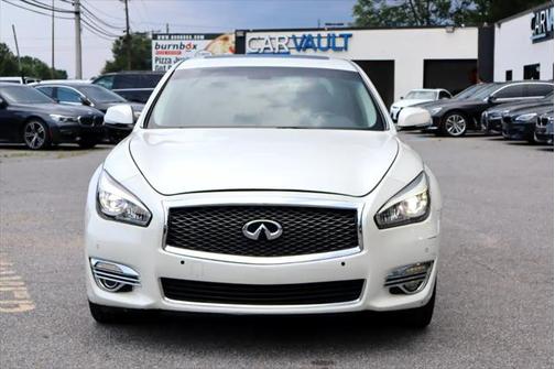2016 INFINITI Q70L 3.7X