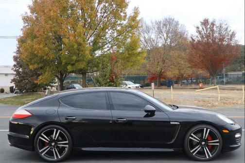 2011 Porsche Panamera 4