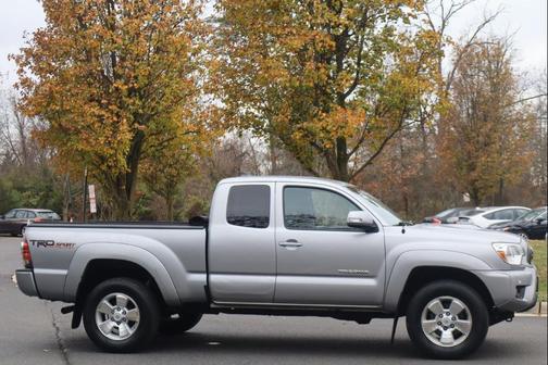 2015 Toyota Tacoma Base
