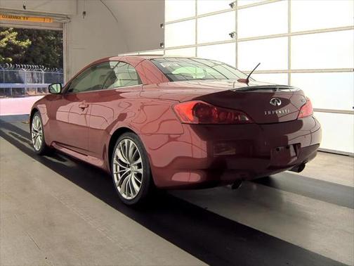 2014 INFINITI Q60 Base