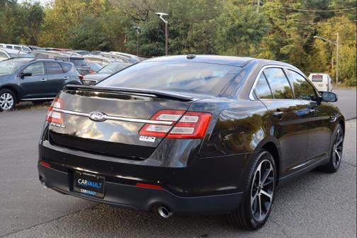 2014 Ford Taurus SHO