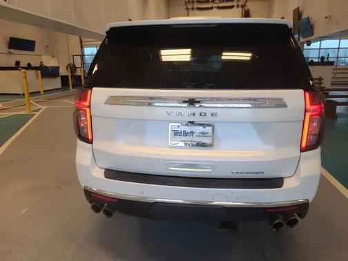Iridescent Pearl Tricoat 2021 Chevrolet Tahoe Premier