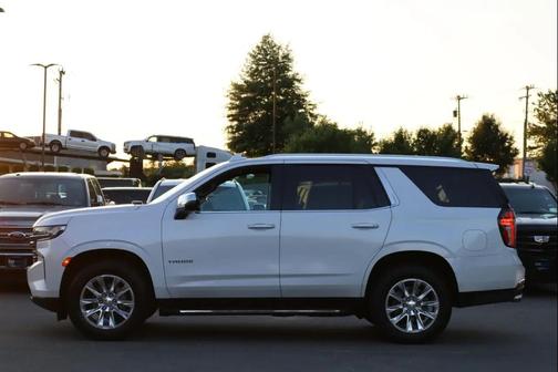 Iridescent Pearl Tricoat 2021 Chevrolet Tahoe Premier