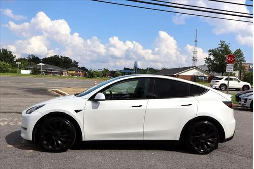 2022 Tesla Model Y Performance Dual Motor All-Wheel Drive