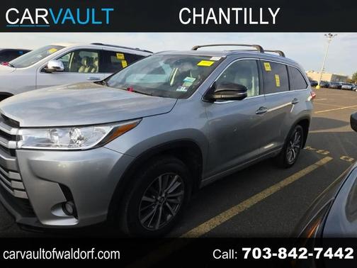 Celestial Silver Metallic 2017 Toyota Highlander XLE