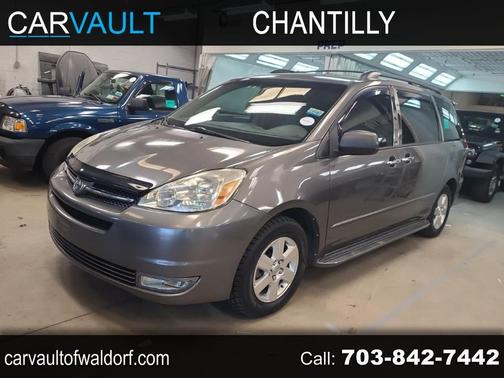 2004 Toyota Sienna LE