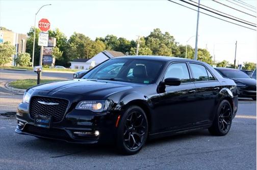 2019 Chrysler 300 S
