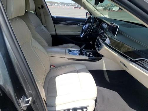 2017 BMW 750 i xDrive