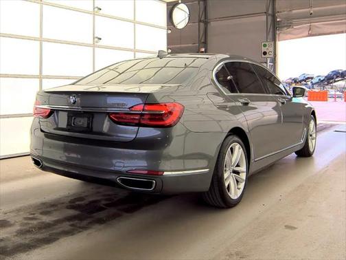 2017 BMW 750 i xDrive