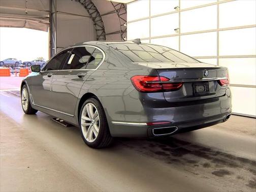 2017 BMW 750 i xDrive