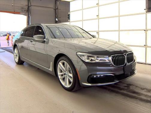 2017 BMW 750 i xDrive