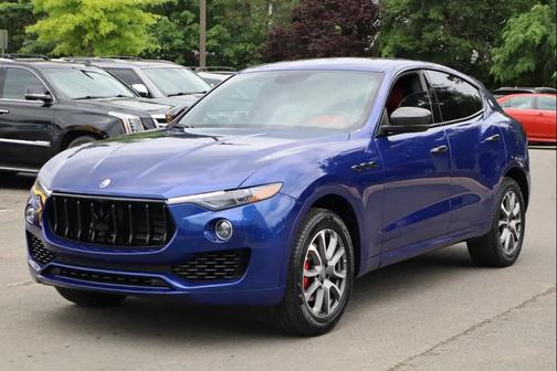 Blue 2019 Maserati Levante Base