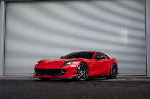 2018 Ferrari 812 Superfast Base