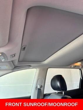 White 2020 Nissan Pathfinder SL
