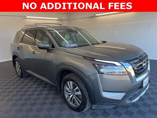 2022 Nissan Pathfinder SL
