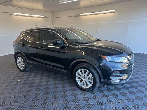 2022 Nissan Rogue Sport SV