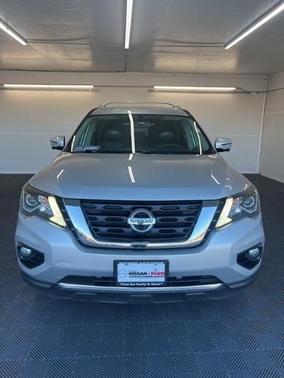 2019 Nissan Pathfinder SL