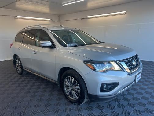 2019 Nissan Pathfinder SL