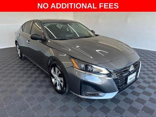 Gun Metallic 2025 Nissan Altima S