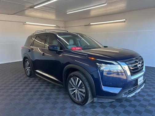 2022 Nissan Pathfinder Platinum