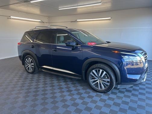 2022 Nissan Pathfinder Platinum