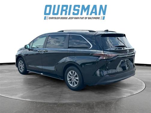 2023 Toyota Sienna XLE