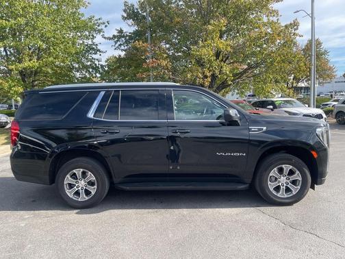 2023 GMC Yukon SLE