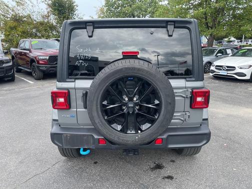2023 Jeep Wrangler 4xe Sahara