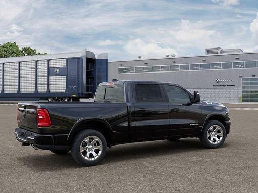 Diamond Black Crystal Pearlcoat 2026 RAM 1500 Big Horn/Lone Star