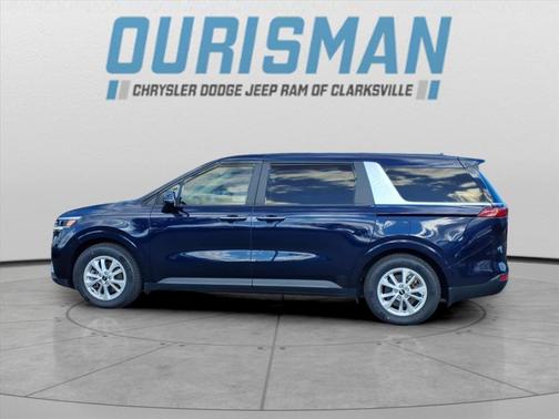 2022 Kia Carnival LX