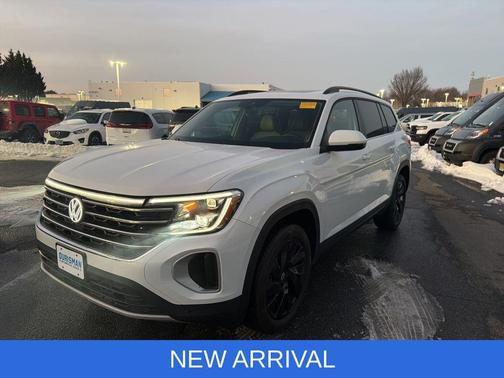 2024 Volkswagen Atlas 2.0T SE w/Technology 4MOTION