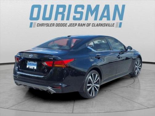 2021 Nissan Altima SR FWD