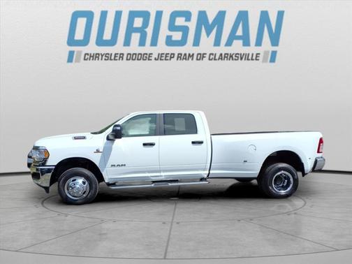 2024 RAM 3500 Big Horn Crew Cab 4x4 8' Box