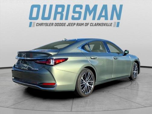 2024 Lexus ES 300h Base