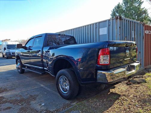 2022 RAM 3500 Tradesman Crew Cab 4x4 8' Box