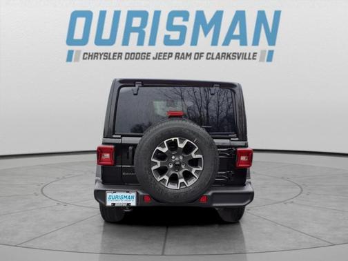 2026 Jeep Wrangler 4-Door Sahara 4x4