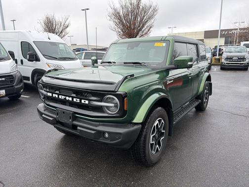 2024 Ford Bronco Outer Banks