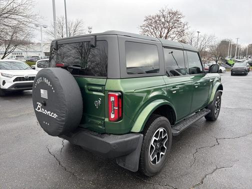 2024 Ford Bronco Outer Banks