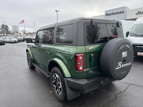 2024 Ford Bronco Outer Banks