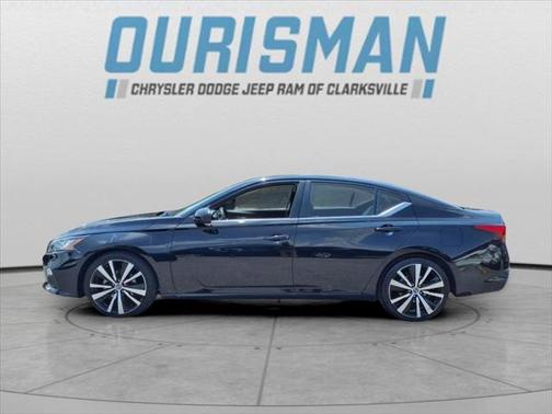 2022 Nissan Altima SR FWD
