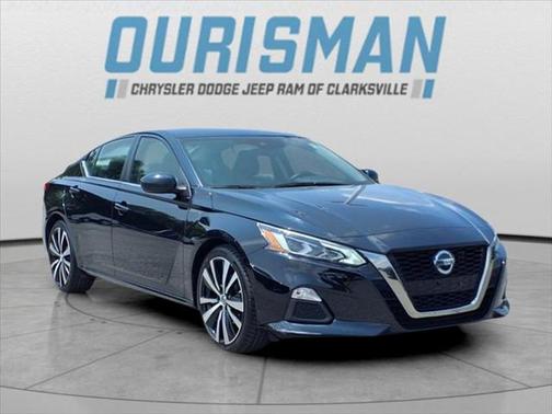 2022 Nissan Altima SR FWD