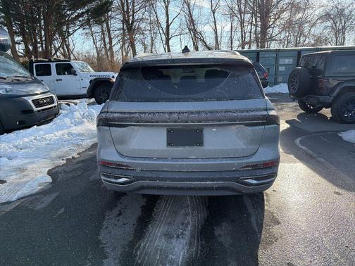 2025 Lincoln Nautilus Reserve