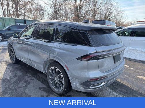 2025 Lincoln Nautilus Reserve