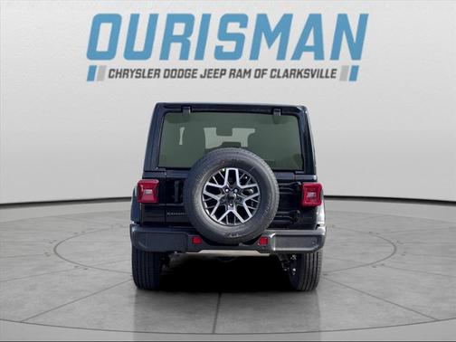 2025 Jeep Wrangler 4-Door Sahara 4x4